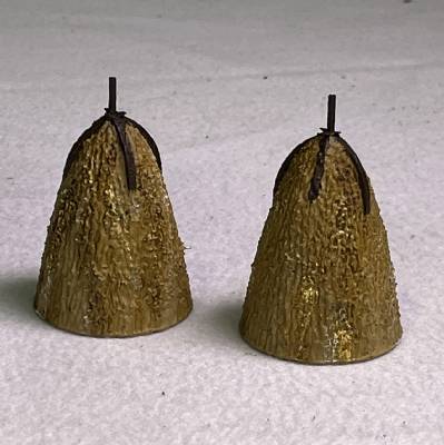 Hay Stacks (2) (20mm) PAINTED